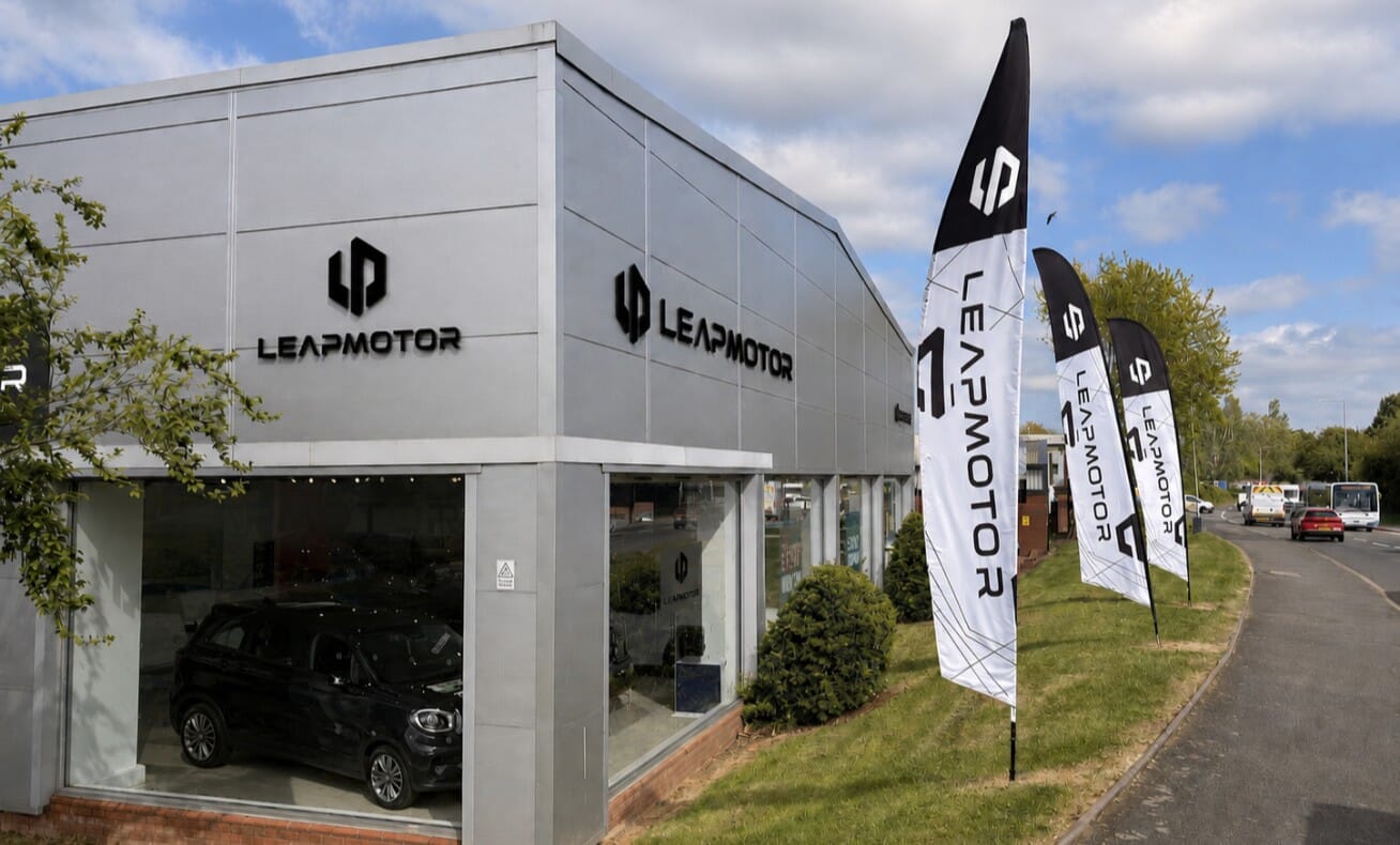Baylis Worcester Leapmotor