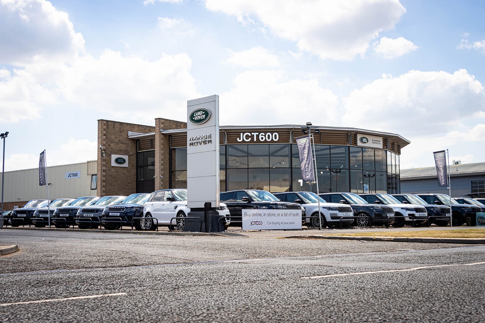 Land Rover Doncaster Approved Dealer – JCT600